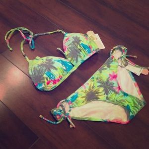 Gianni Bini Tropical Bikini 🌴